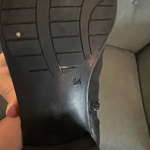 Boots - Picture 3 of 3